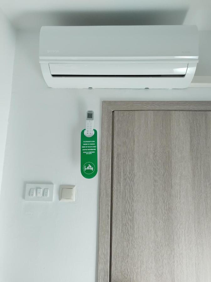 Happy Apartment Karlovac Buitenkant foto