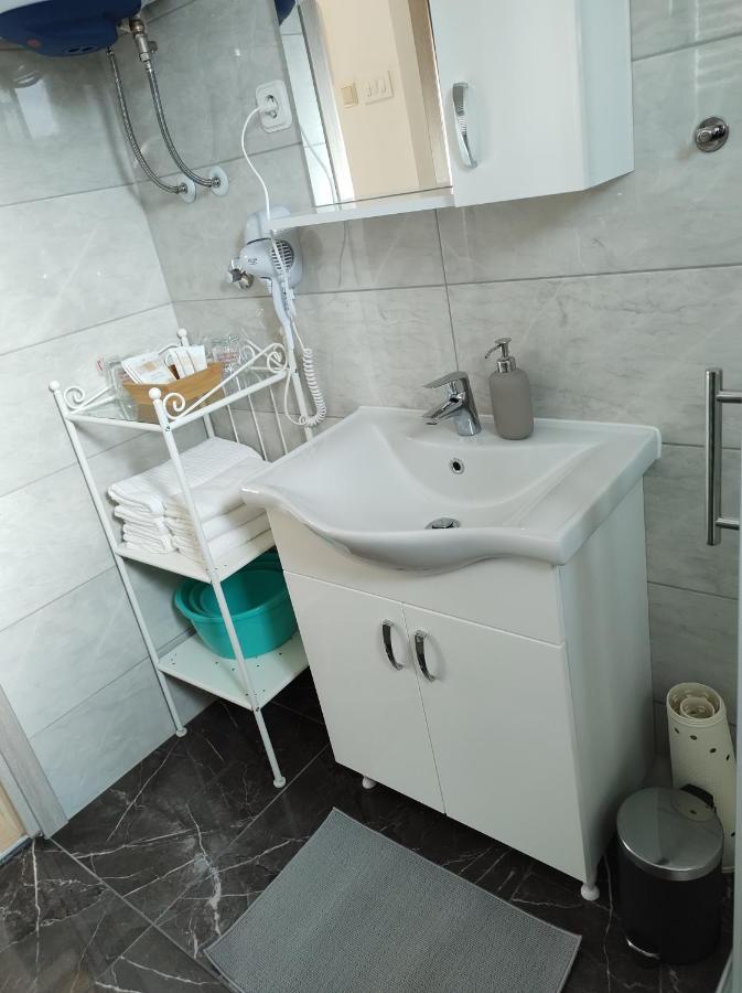Happy Apartment Karlovac Buitenkant foto